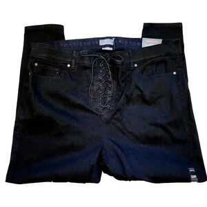 Torrid Bombshell Skinny Jeans 26R NWT Women's Plus Size Black Lace-Up Super Soft